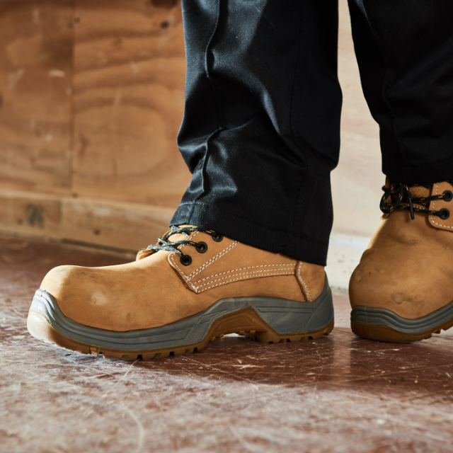 V12 Puma IGS Honey S3 HRO SRC Nubuck Derby Boot