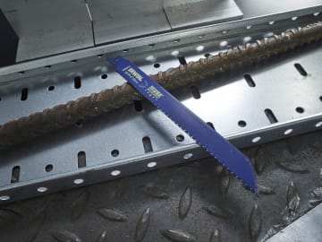 Irwin | 818R Sabre Saw Blade Metal Cutting 200mm 18 TPI (Pack 5)