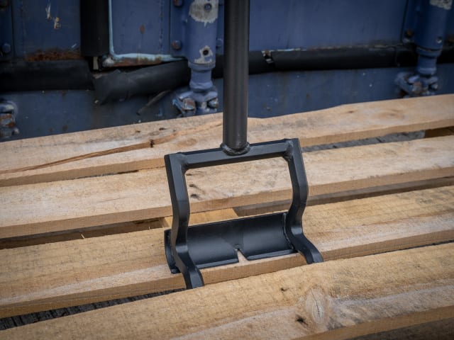 Roughneck Gorilla Pallet Buster