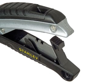 Instant Change Retract Knife