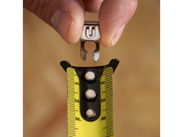 STANLEY® CONTROL-LOCK 8M/26' (25mm wide) Tape Measure
