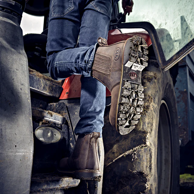 V12 RAWHIDE BROWN DEALER BOOT - SBP