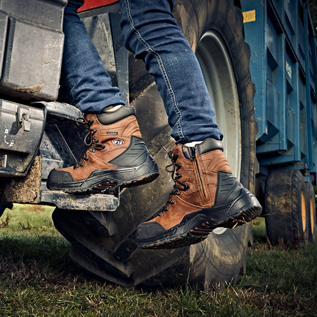 V12 Rocky IGS Gaucho S3 Waterproof Zip-Sided Hiker